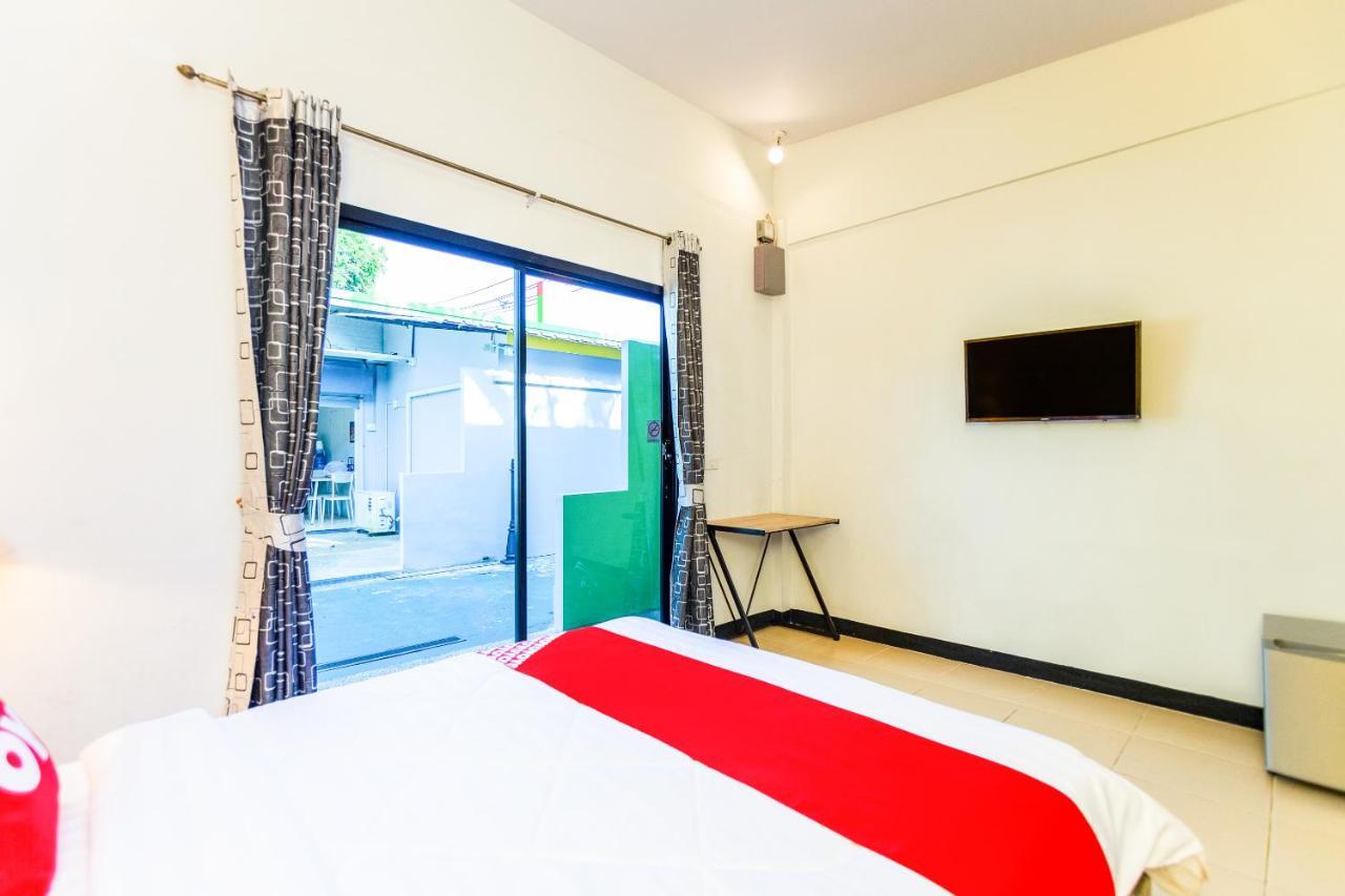 Oyo 450 Rawai Studios Resort Bagian luar foto